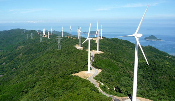 Trang trại phong điện đầu tiên tại Hà Tĩnh, công suất 120 MW