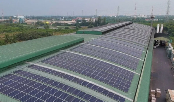 Mái nhà xưởng trong các khu công nghiệp: Tiềm năng lớn để phát triển điện mặt trời
